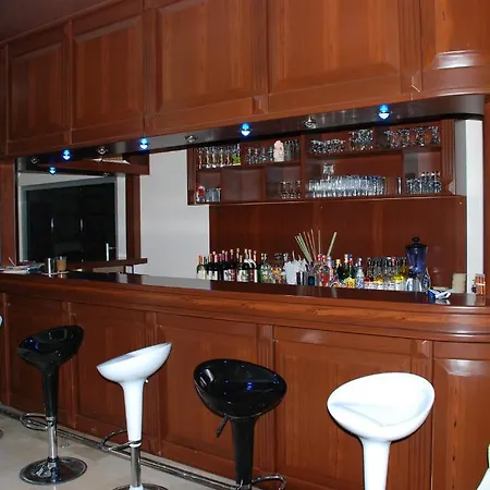 Grand Horizon Hotel