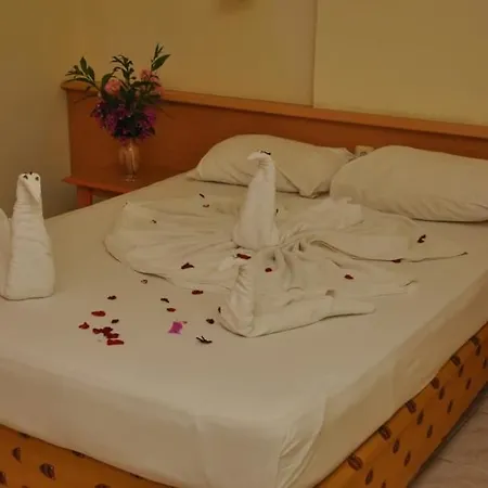 Grand Horizon Hotel